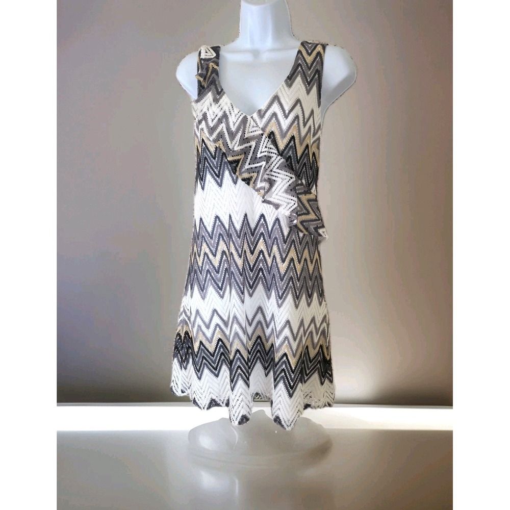 Candies Shift‎ Dress M Chevron Sparkle Deep V Ruffled Sleeveless Lined Boho NWT